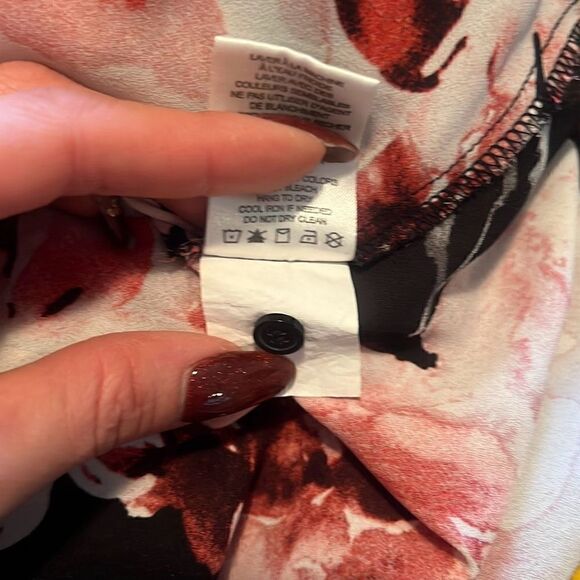 Women's Multicolor Floral Button Front Collared Long Sleeve Blouse - Picture 9 of 9